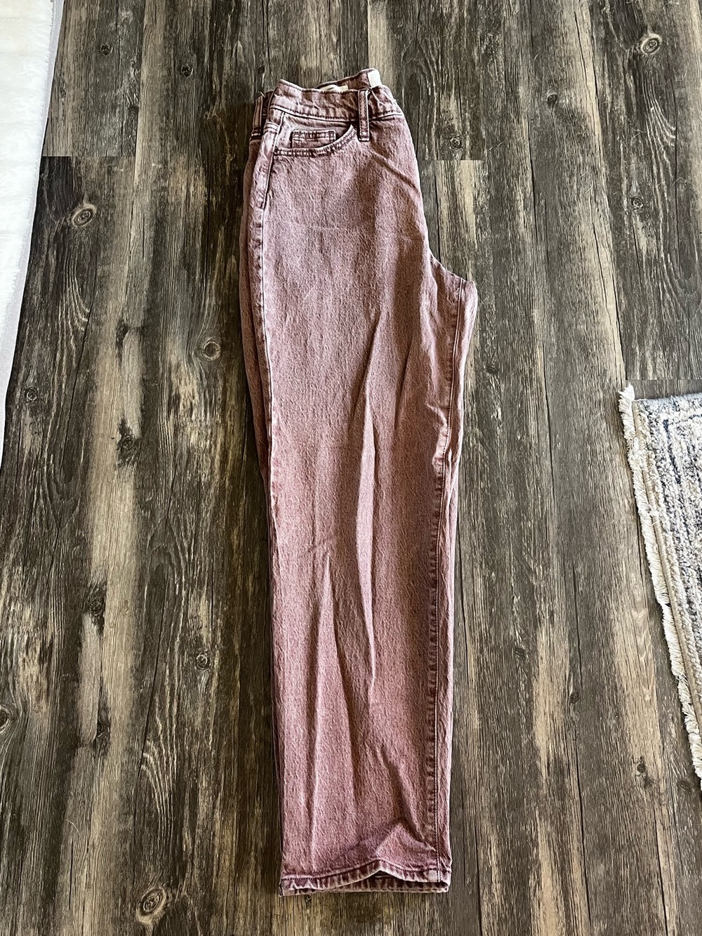 Universal Thread Straight-Leg Jeans in Mauve Pink